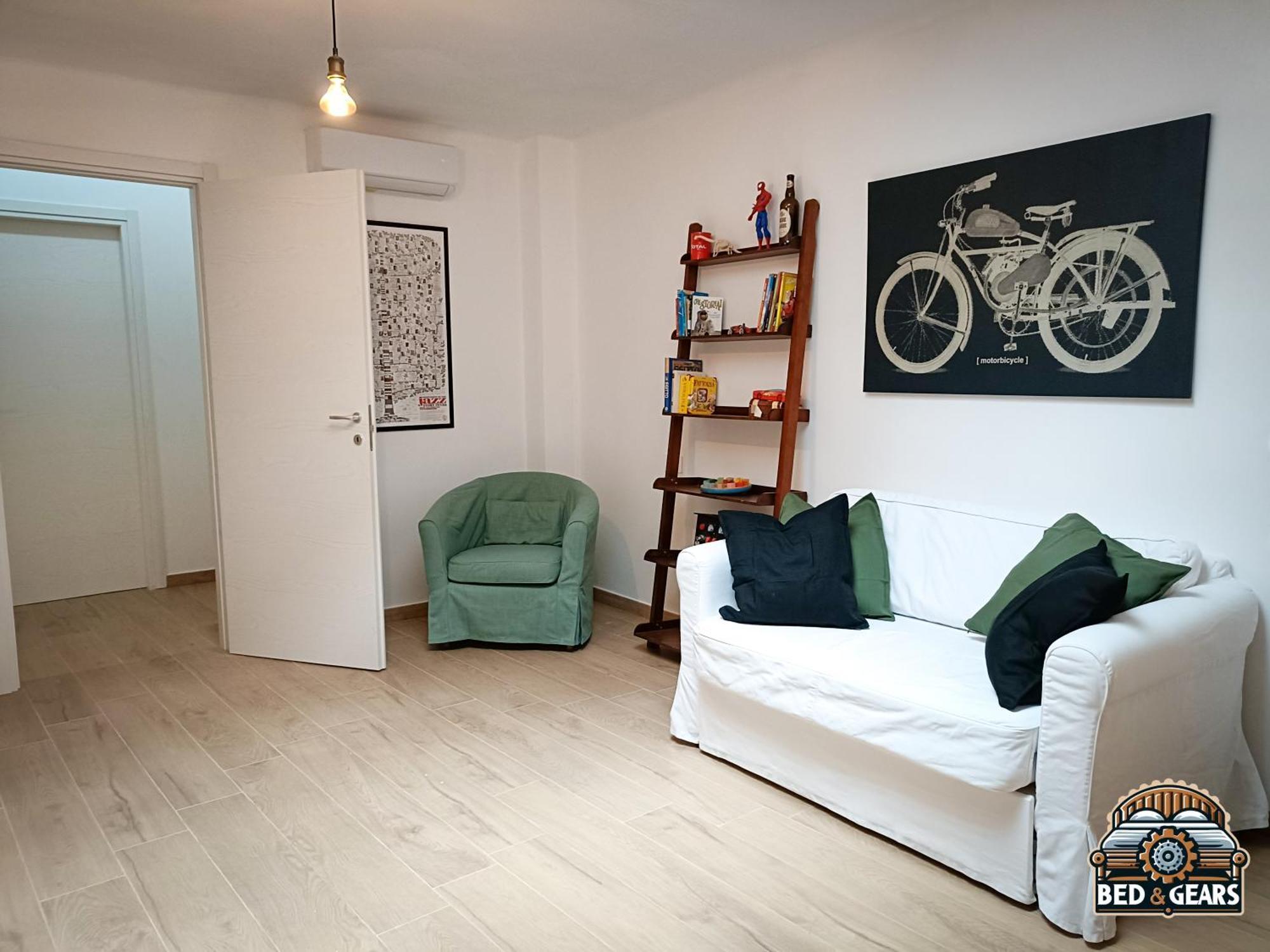 Bed And Gears - Industrial Design Loft Apartment Бари Екстериор снимка