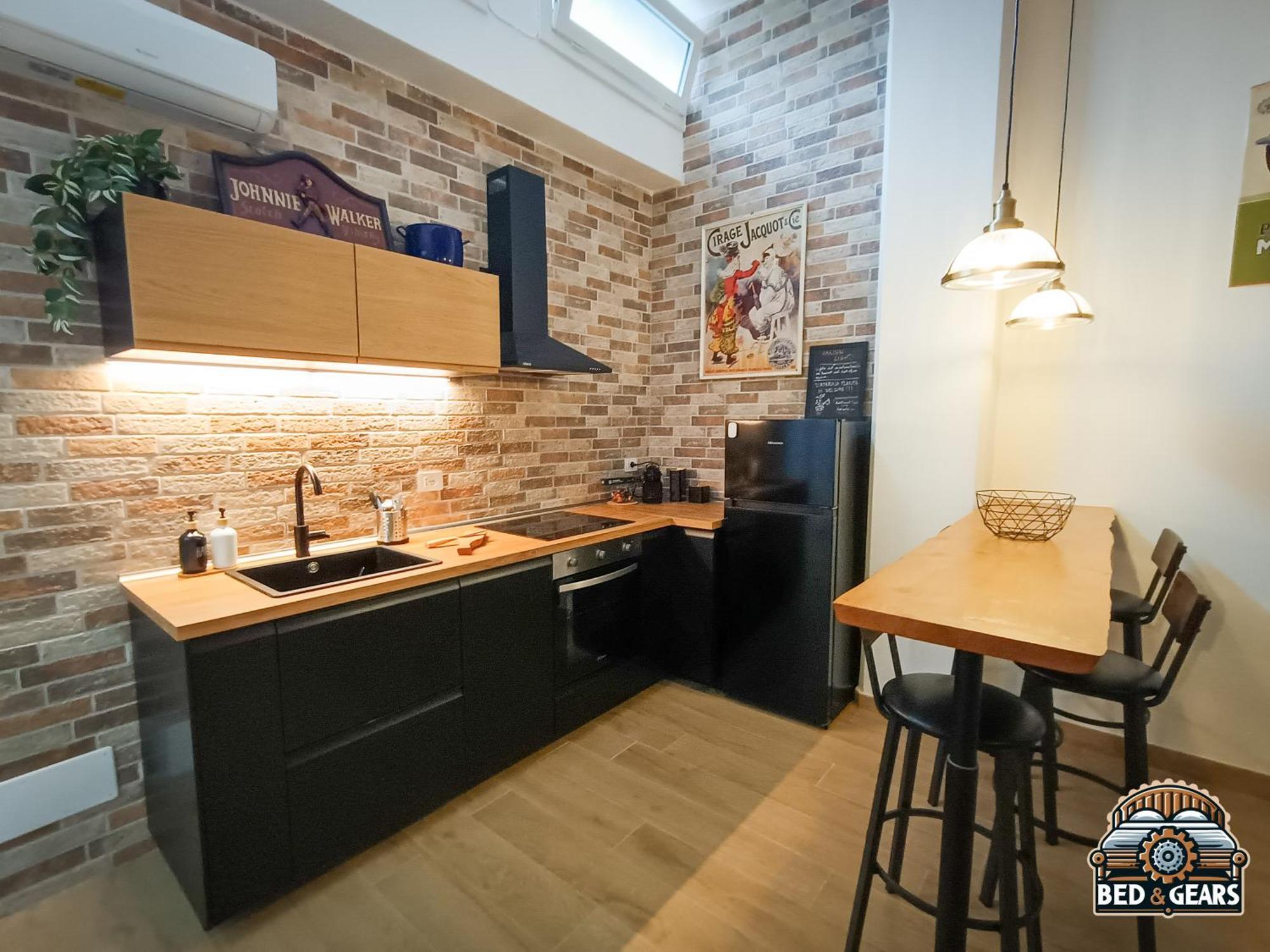 Bed And Gears - Industrial Design Loft Apartment Бари Екстериор снимка